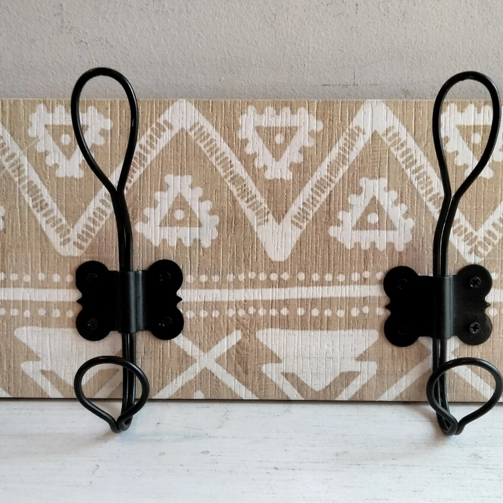 Southwest geometric print coat rack hooks Wall Hanging Neutral Tan & White